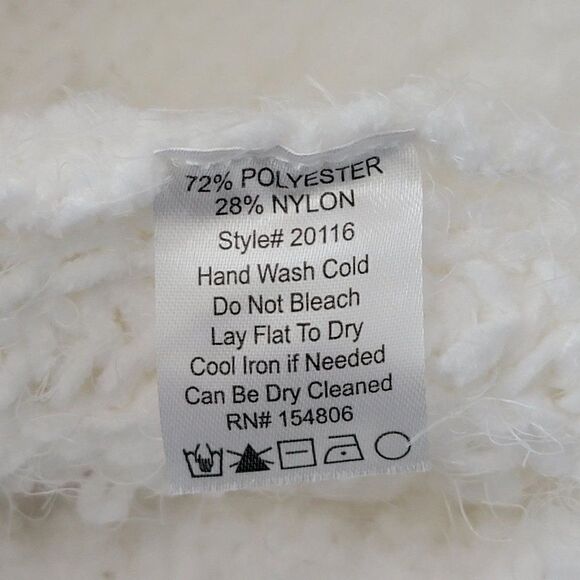 21 Main Fuzzy Super soft Turtleneck Sweater - XL - White - Picture 6 of 10